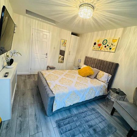 Private Guest House/Annexe ซัลฟอร์ด ภายนอก รูปภาพ