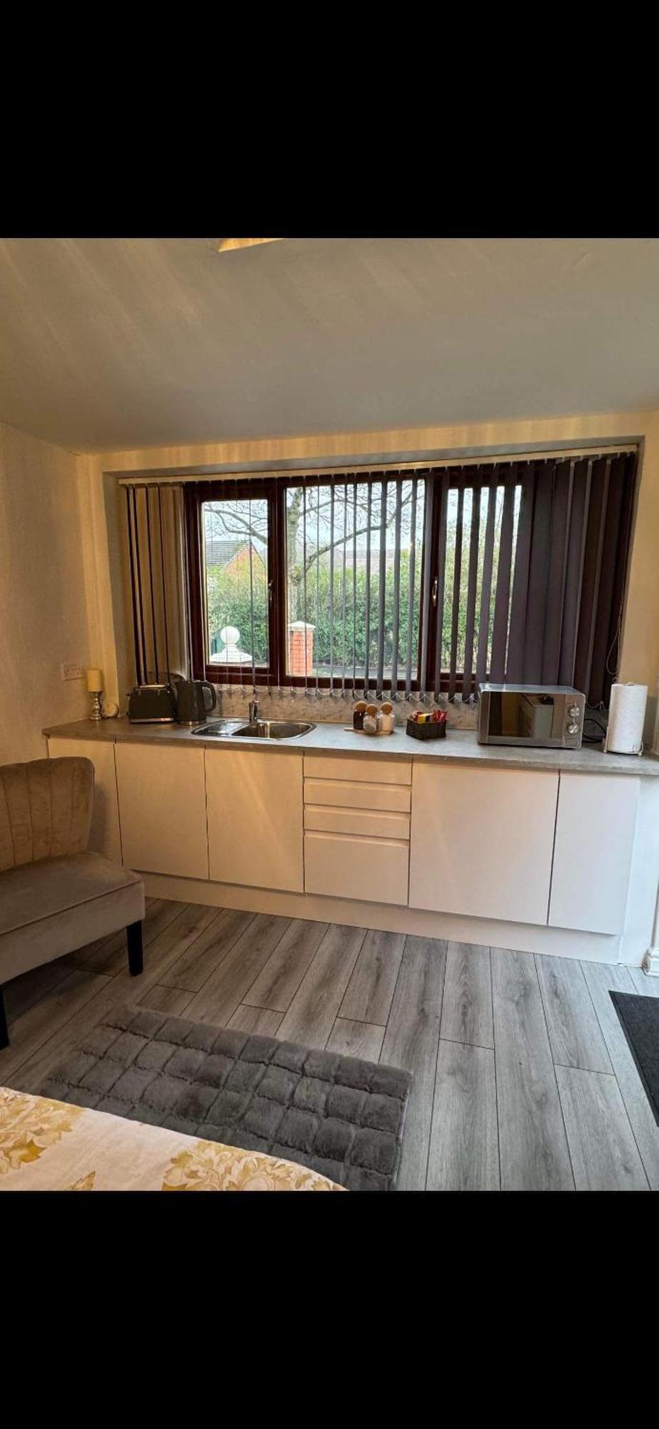 Private Guest House/Annexe ซัลฟอร์ด ภายนอก รูปภาพ