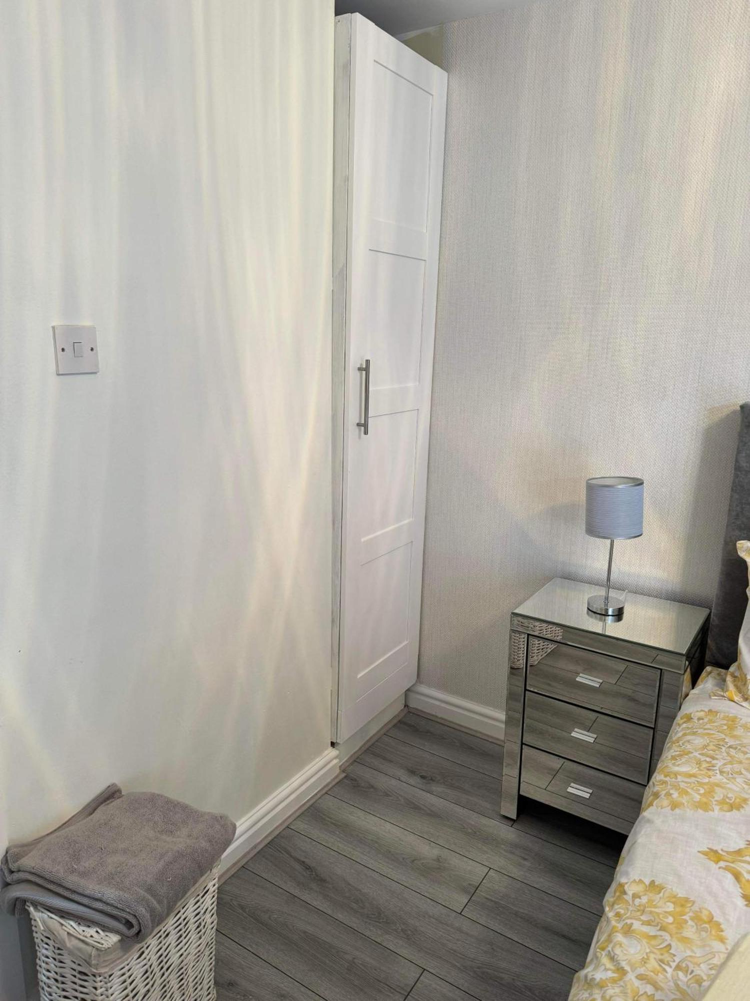 Private Guest House/Annexe ซัลฟอร์ด ภายนอก รูปภาพ